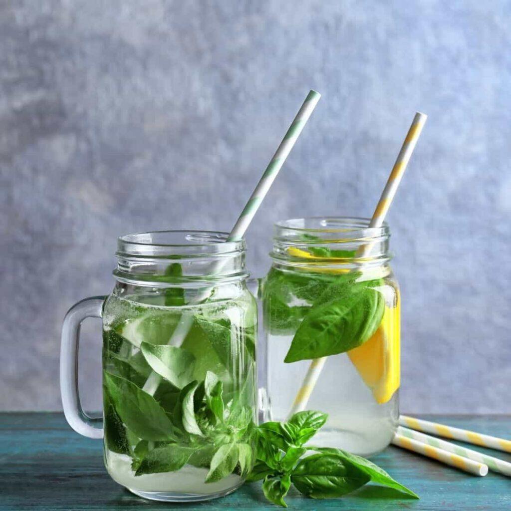 basil water