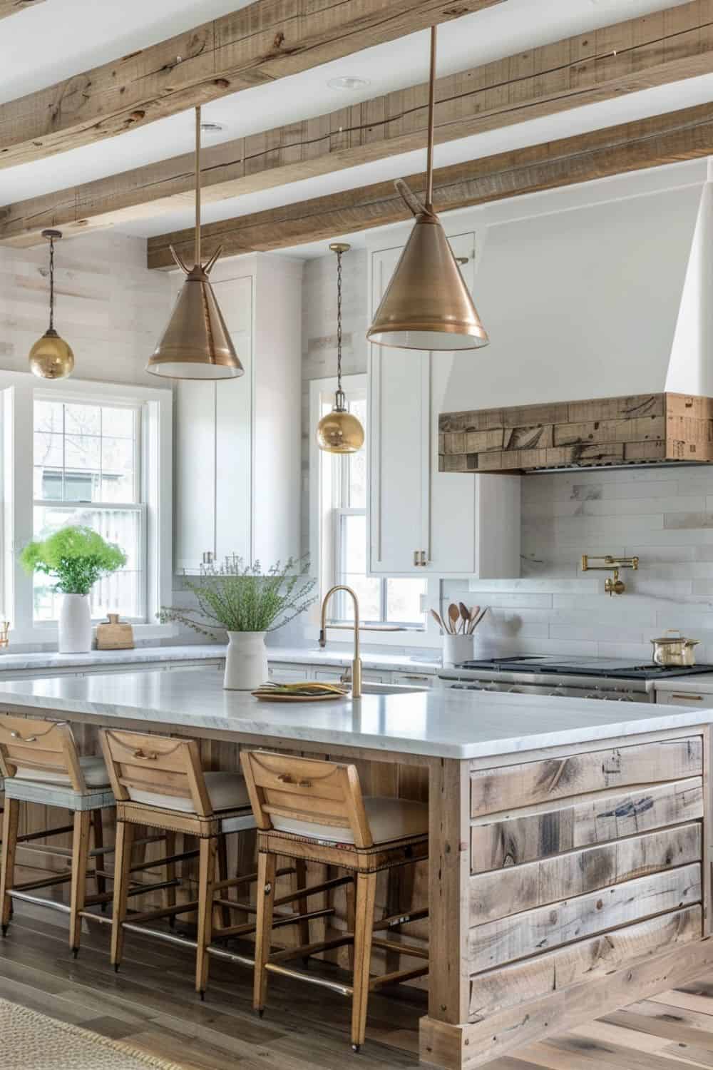 65 Jaw-Dropping Luxury Kitchens For That Wow Factor | The Olive Branch Nest