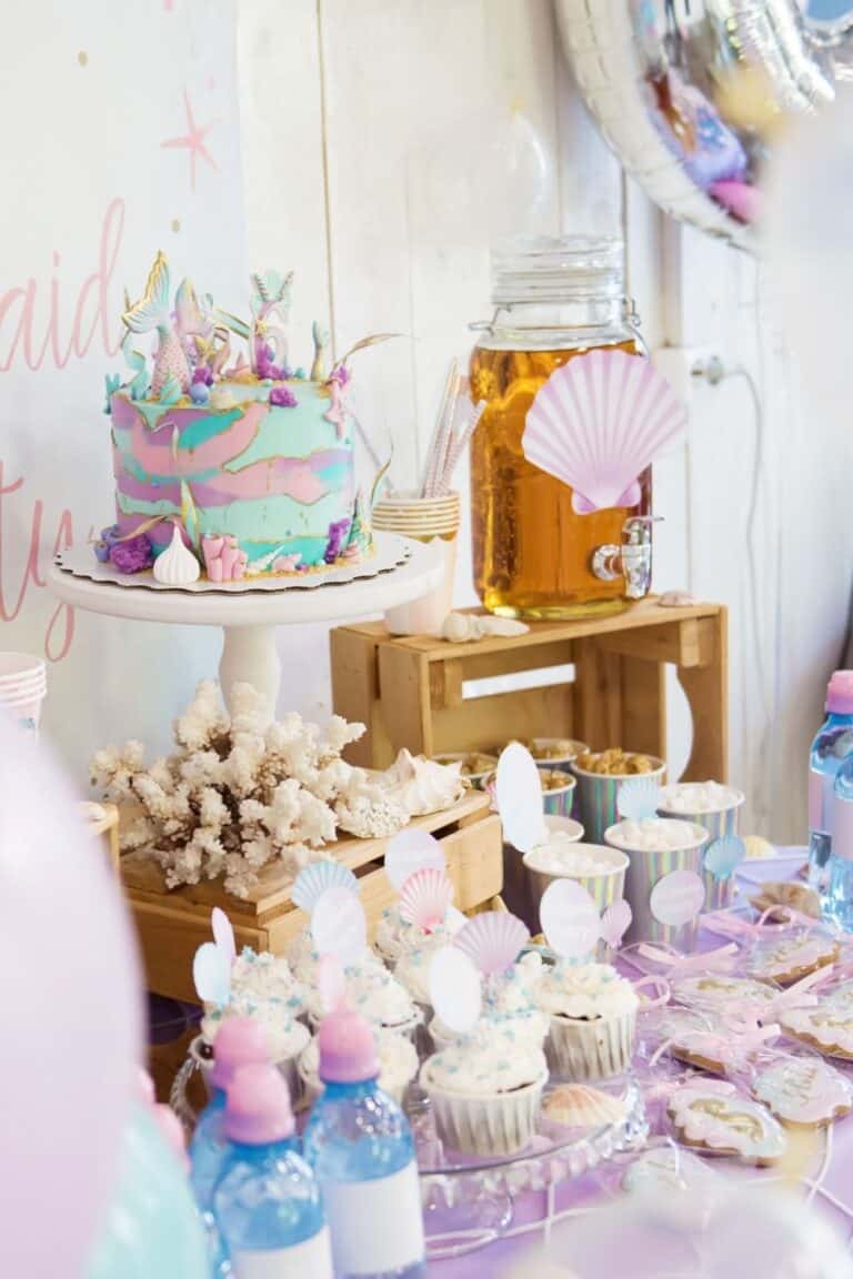 Make A Splash: 15 Mermaid Birthday Party Ideas For Little Girls | The ...